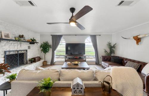 Farm Retreat with Jacuzzi, Fire Pit, Mini Goats, Mini Ponies and Mini Cows - Foto 19