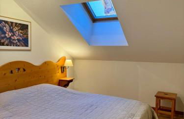 Cozy 4 bedroom duplex apartment, spa residence - Photo 5