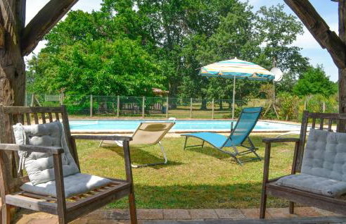 Nice Home In Église-Neuve-D'issac - Foto 2