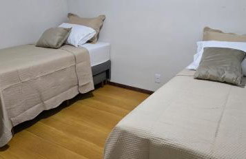 Edificio Italia - 3 quartos - 2 banheiros - 1 garagem coberta - Taxa Para Hospedes Com Pets - Foto 10