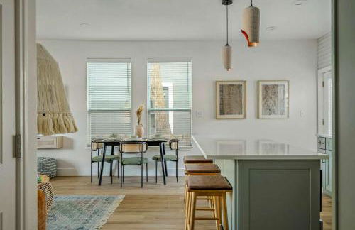 The Backyard Bliss - 4BR Heated Pool & Ping Pong - Foto 16