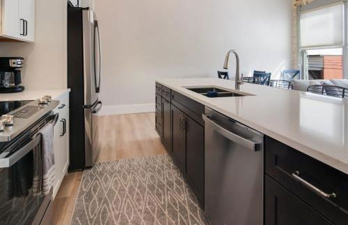 Golden Lofts Unit 1 Downtown Traverse City 1BD 1BA - Foto 10