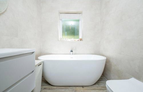 Robin Hill - Photo 19