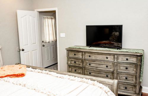 Hometown Hideaway King Ste 6 mi to Sports Complex - Foto 19