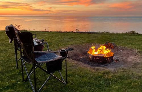 Springtime on the Lake Erie - 180 degree views and game arcade - Foto 8