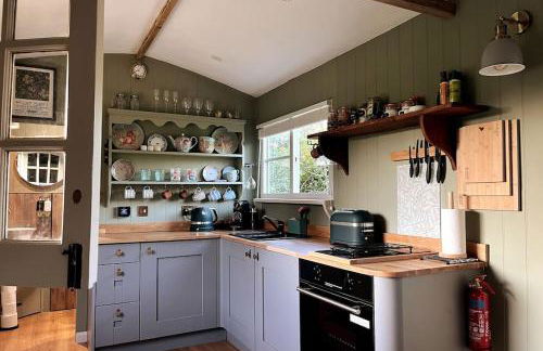 Mountbatten Shepherds hut & Buckhurst Shepherds hut - Foto 47