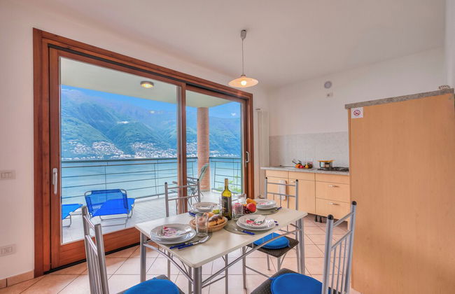 Va Pensiero sul lago Stunning View - Photo 14