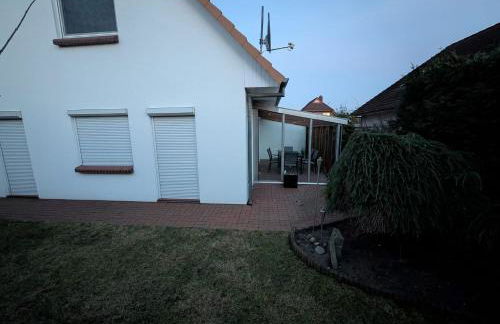 Modernes Monteurhaus - Gästehaus für bis zu 8 Personen mit eigenem Wintergarten und Carport - Foto 13