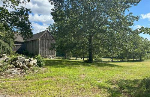 Historic Farm on 96 Acres! - Foto 44