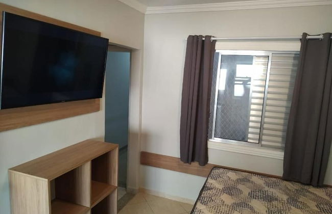 Kitnet com ar na praia das Astúrias - Foto 13