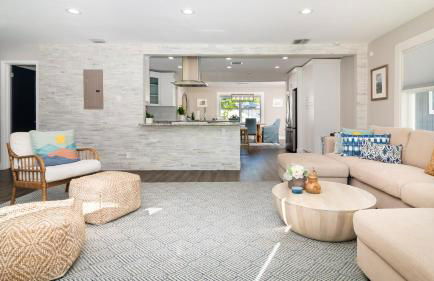 Sun Bay Getaway - Backyard Pool w Winter Rates - Foto 9