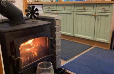 Lamlash- Self catering accommodation with seaviews - Photo 3