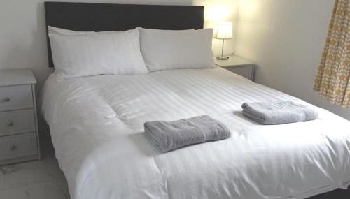 penthouse on the river foyle. foyleview apartments - Foto 2