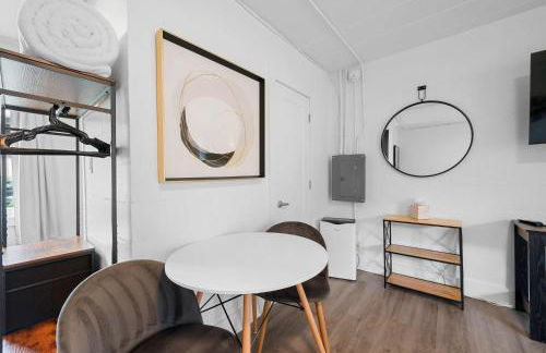 Chic City Retreat 93B - Photo 6