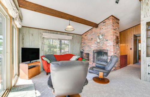 Private Beach Waterfront Home on Lake Huron! - Foto 4