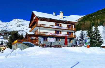 Chalet Beausoleil 4 étoiles - jacuzzi - au pied des pistes - domaine les sybelles - Photo 6