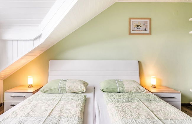 Alluring Holiday Home in Ernst With Balcony - Foto 2