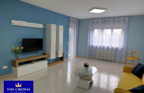 The Crown Caserta - Foto 1