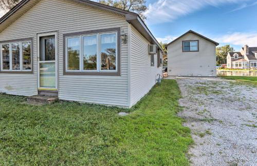 Waterfront Syracuse Home Deck, Fire Pit and Kayaks - Foto 24