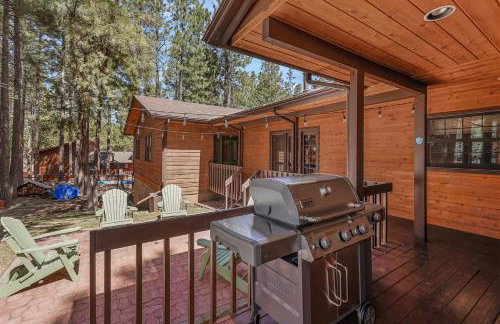 Pristine Cabin on Wooded Lot. Fantastic Location Pool Table - Foto 36