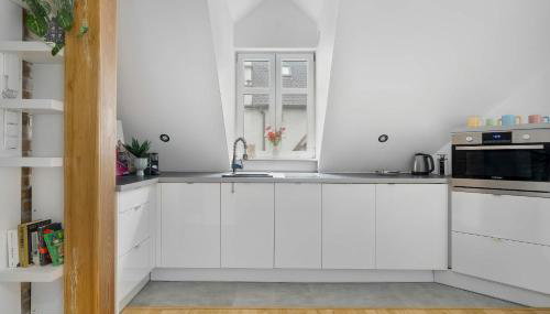 Charming Apartment in a Perfect Location Suitable for 4 People by Noclegi Renters - Foto 5