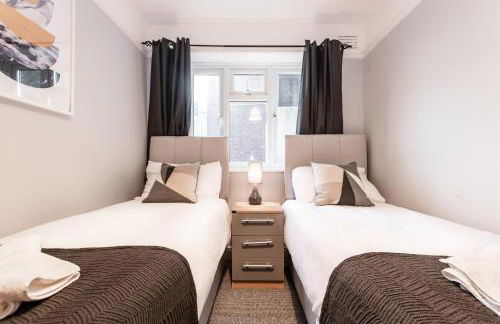 BEST PRICE! Perfect Gunwharf Accommodation - 5 single beds or Kingsize FREE PARKING - Foto 22