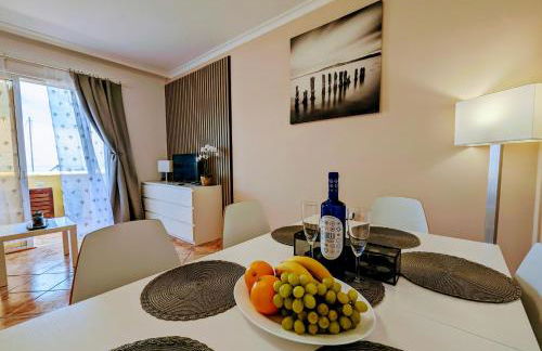 Comfortable 2-Bedroom Duplex in Playa Paraiso with Ocean View, Balcony, and Shared Pool - Photo 13