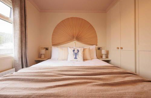 Sunset Lodge, River View & Log Burner - Foto 13