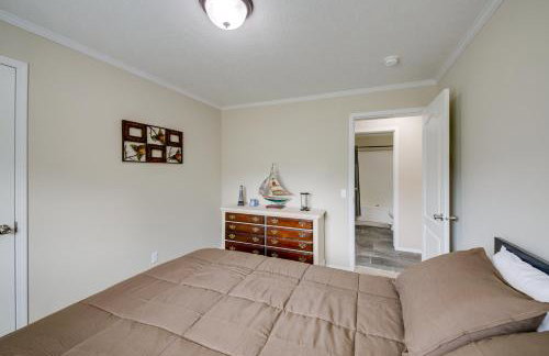 Efficiently Equipped Lewis Home Deck and Gas Grill! - Foto 15