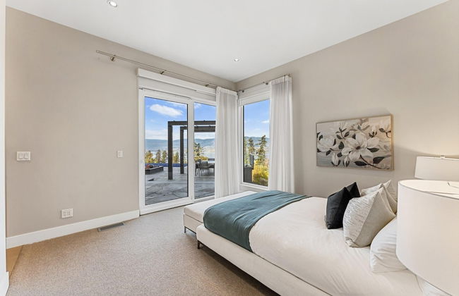 Lakeview Luxury Home in Vineyard w Infinity Pool hot tub - Photo 44