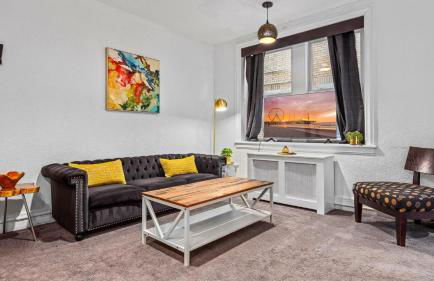 AC Retreat - Cozy 2BR by Tropicana & Beach - Foto 6