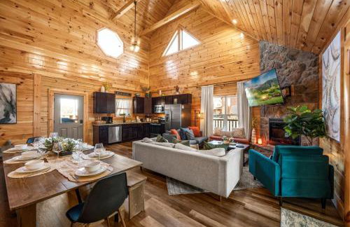 Indoor Pvt Pool, Pkyway, 44, HotTub, BBQ, King - Photo 13