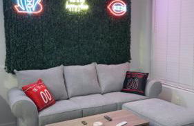 The 513 Flat 2! 1BR, 1Bath Apt with Pool and Riverfront View! Free Gated Parking! Only Steps from The banks & Stadiums! - Foto 17