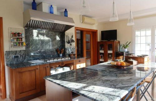 Disfrutar de tu casa con piscina - Foto 5