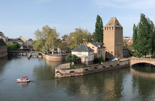 Luminous apartment in Kehl near Strasbourg, conveniently located next to a tram stop with direct access to Strasbourg city centre - Foto 14