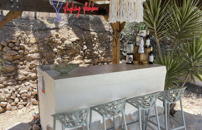 Miluna Oasis Suites - Sleeps4-pool-mountainview - Foto 15