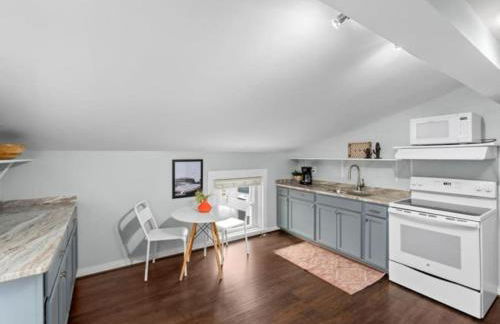 Studio steps to Soccer and OTR and Downtown - Foto 2