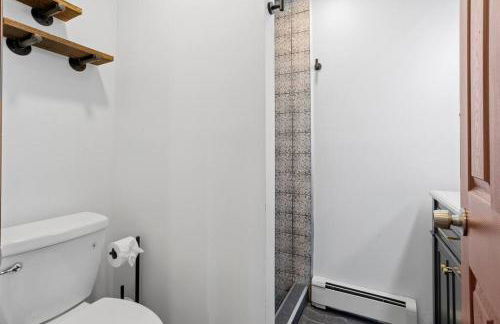 Renovated 5BR 2BA AC Quiet Retreat Home - Foto 27