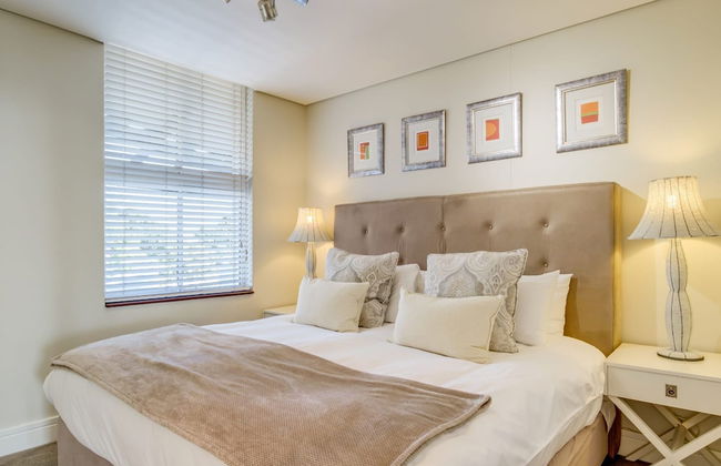 Aqua Views at the Waterclub in Cape Town - Photo 34