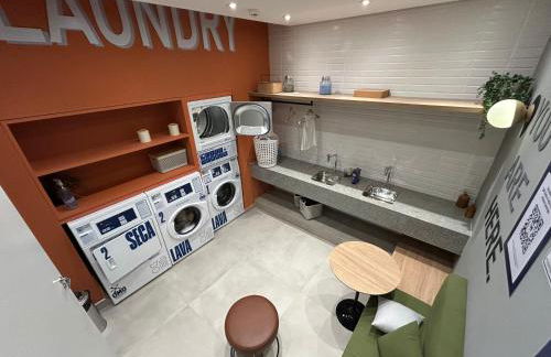 Moema URBAN Heaven - Piscina - Prox Metro - Prox Sh Ibirapuera - Cama Queen - Internet 500mbps - Ar cond - Cozinha completa - Academia - Churrasqueira - Foto 51