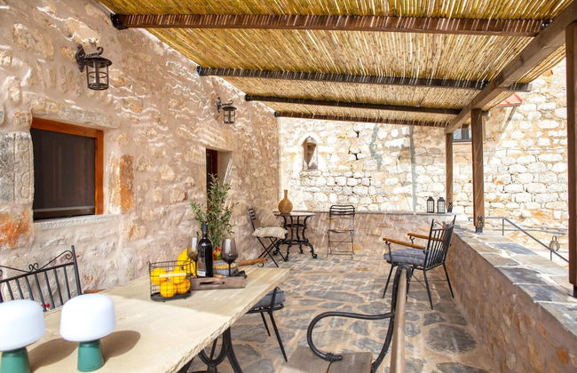 Dandy Villas Tower House Built in 17th Century Pool - Photo 48