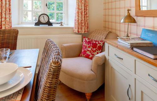 Jasmine Cottage - 2 Bedroom in Heart of Bourton! - Photo 118