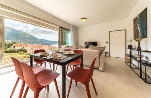 Seaside Elegance Suites - Photo 14