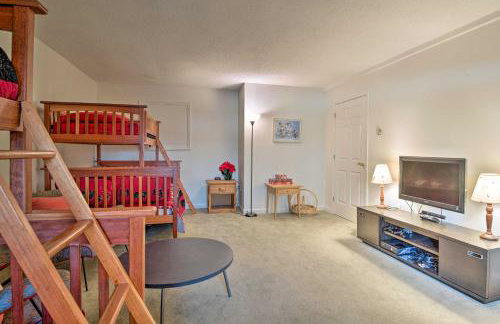 Updated Condo Next to Burke Mountain Bike Trails! - Foto 19