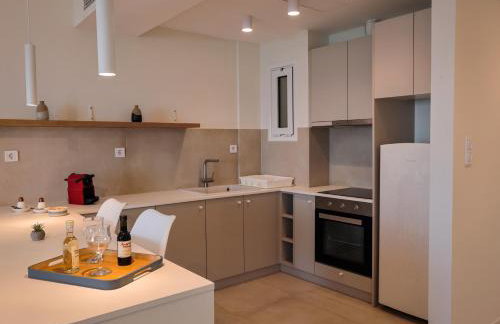 La Mer Bleue Beachfront Boutique Apartments - Photo 7