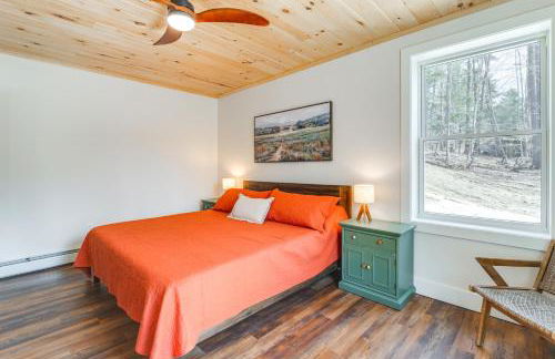 Walk to Beach and Sebago Lake Luxe Family Getaway! - Foto 24