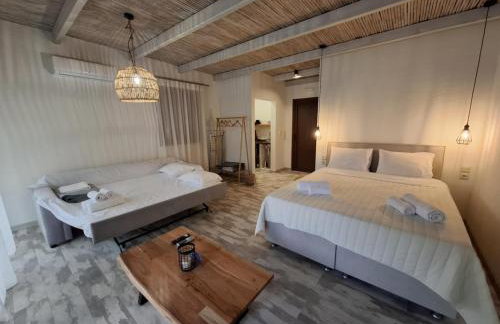 Valia's Beach Studios - Photo 26