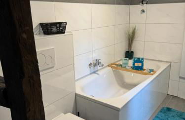 4711 Suite - Photo 15