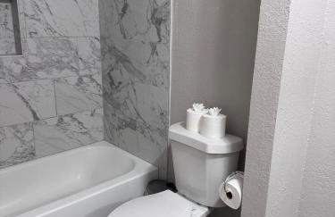 Cozy 4 Bed -4 Bath - Foto 11