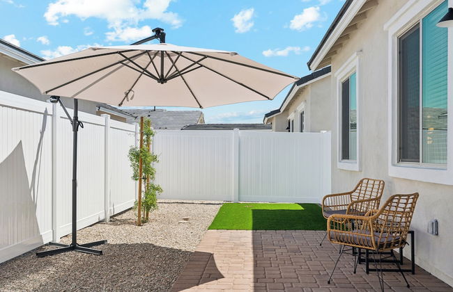 Fresh Modern Home with Pool BBQ - Foto 15